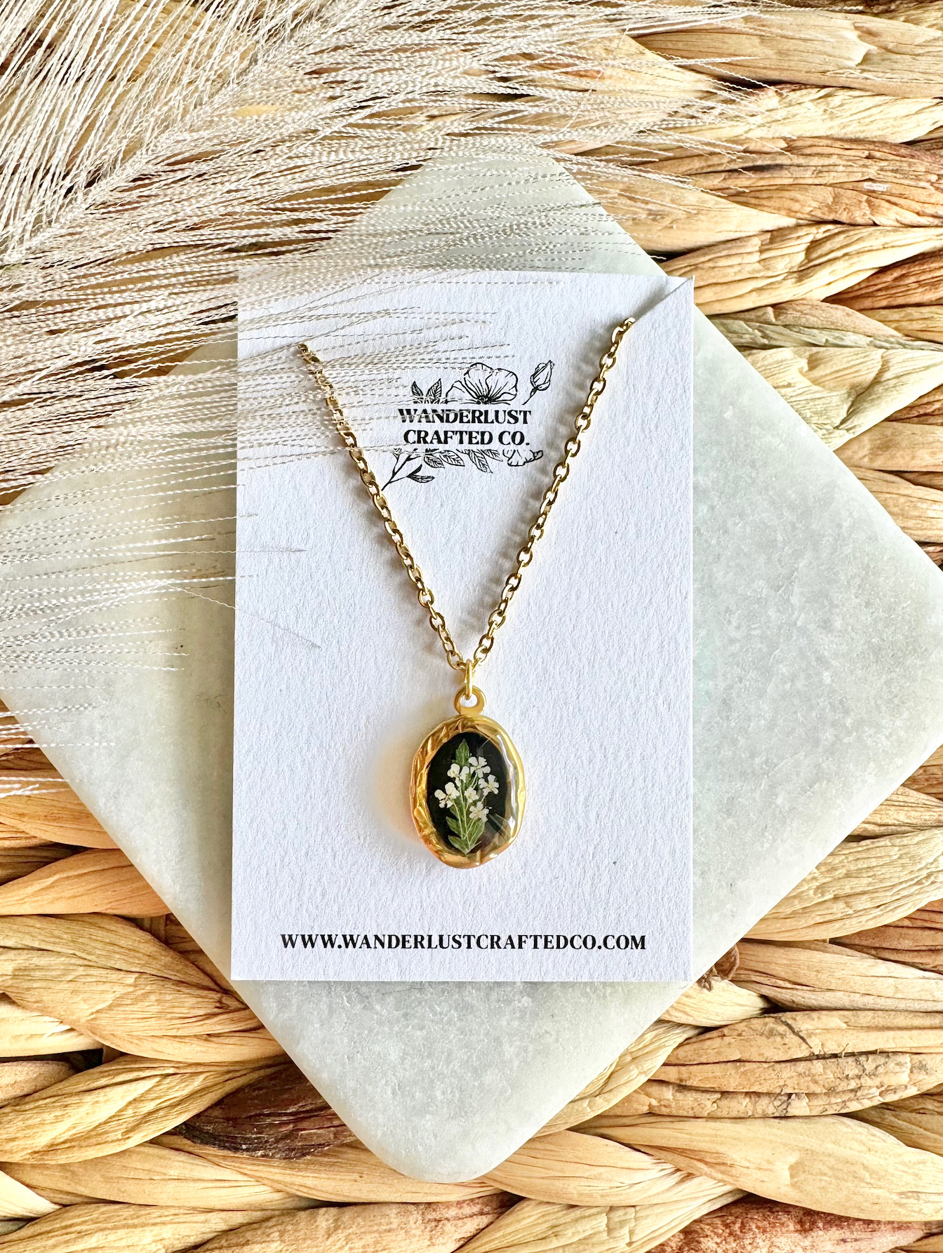 Mini Hammered Oval Necklace Gold & Queen Anne's Lace