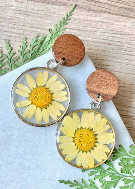 Circle Dangles - Wood & Yellow Daisy in Silver